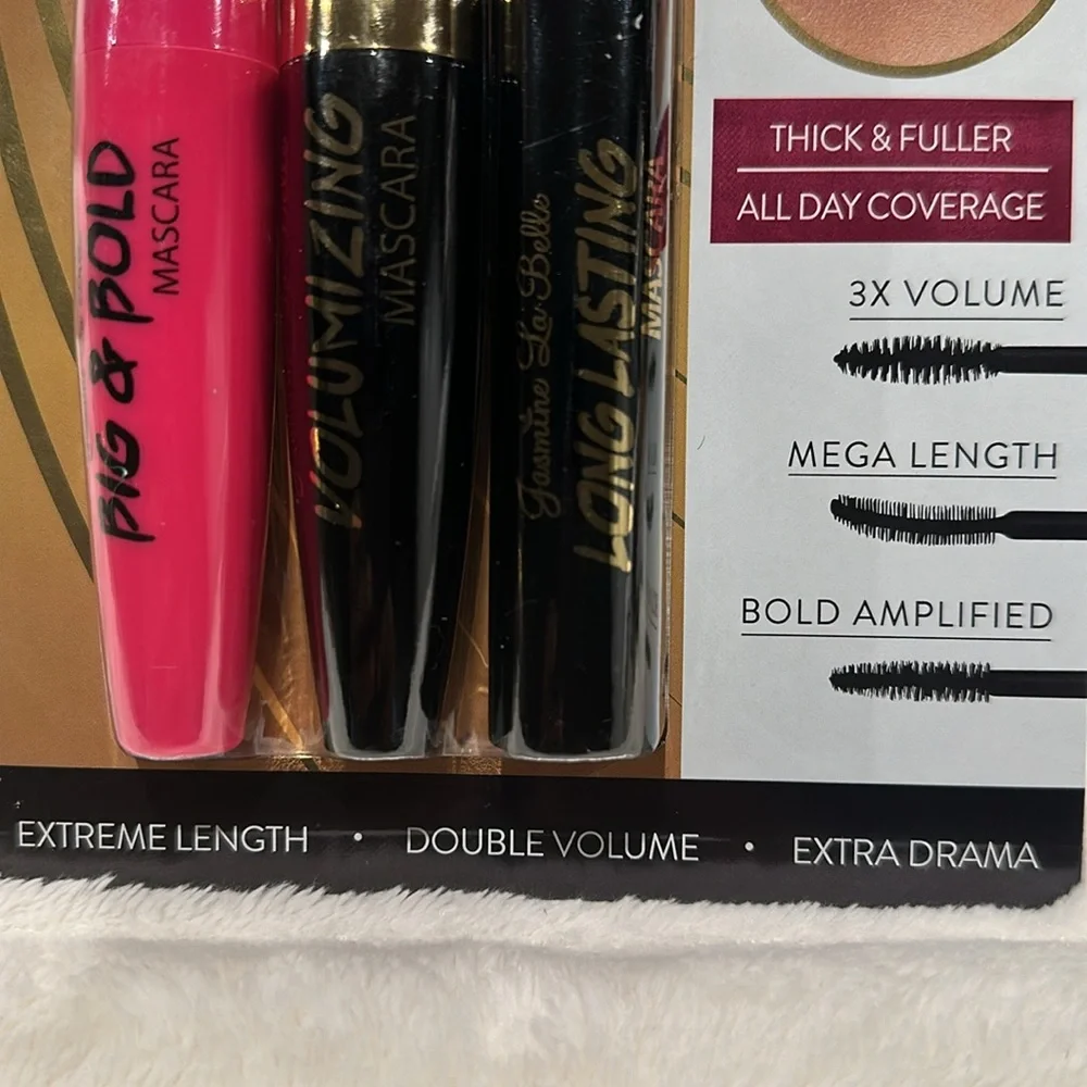 Ultimate Mascara Collection Big & Bold, Volumizing and Long Lasting Mascara.